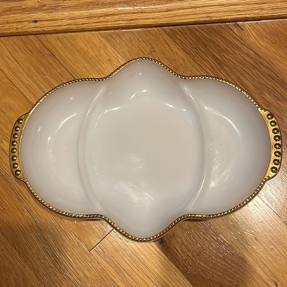Anchor Hocking Fire King White Glass 3 Parts Divided Platter Plate Gold Trim 11" - Picture 2 of 4